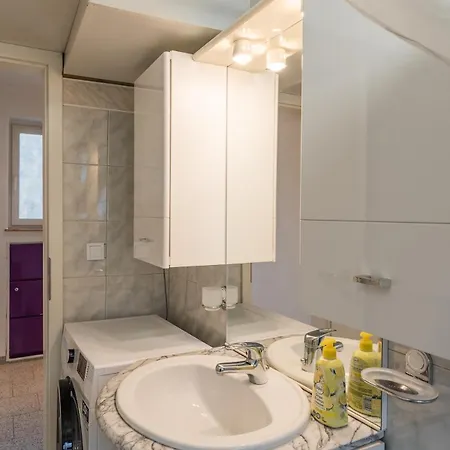 2-zimmer-apartment-mit-4-einzelbetten Apartmán Pforzheim